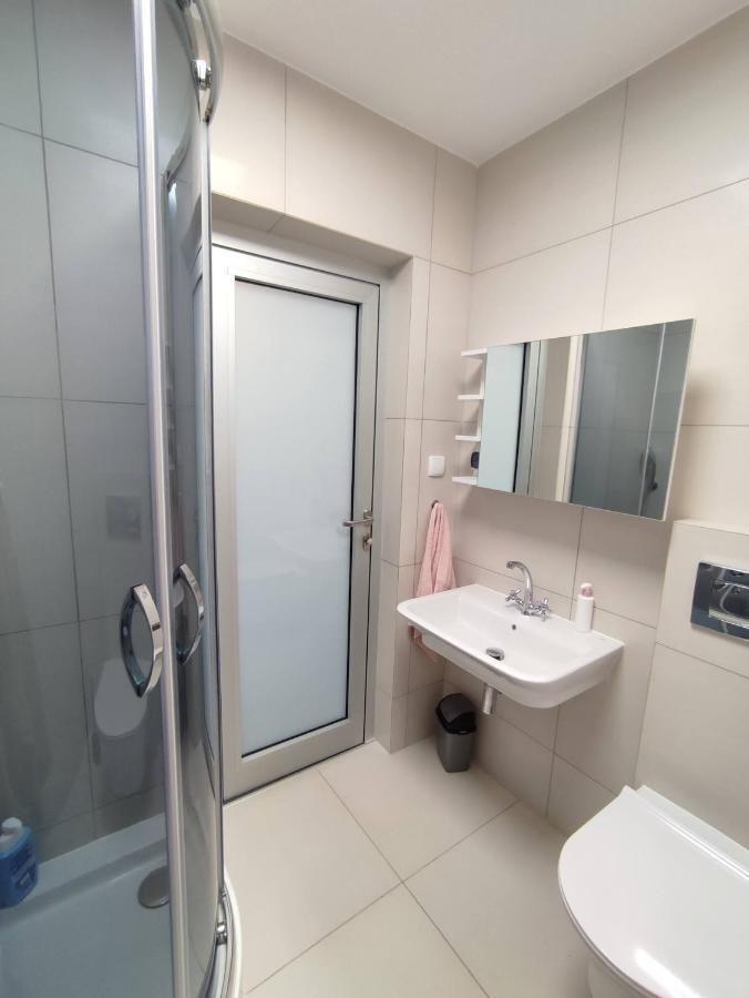 Apartament Przy Parku Srodmiescie กดัญสก์ ภายนอก รูปภาพ